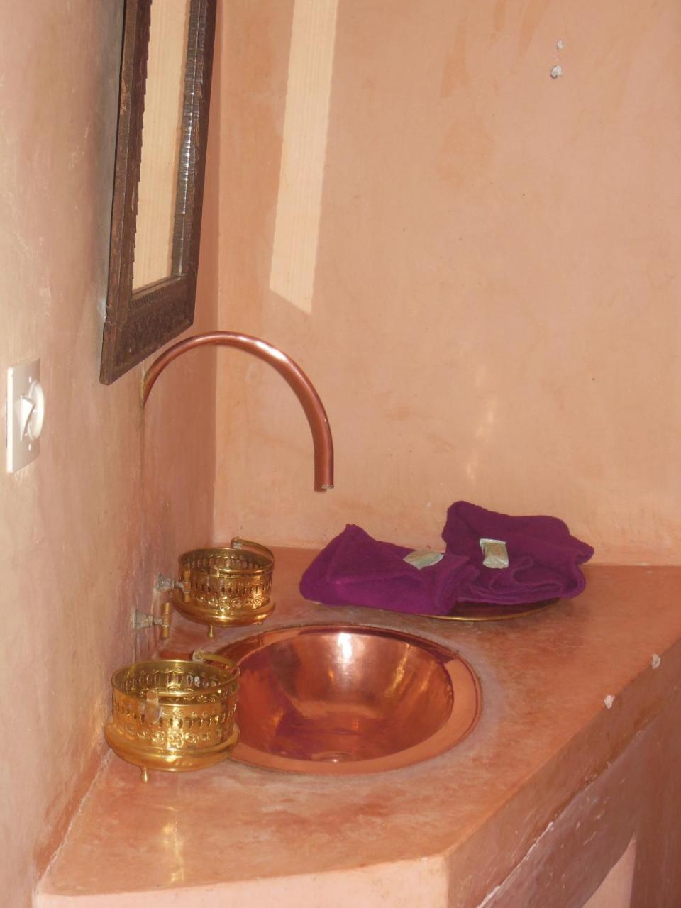 Bed and Breakfast Kasbah Du Peintre Ait Benhaddou Exterior foto